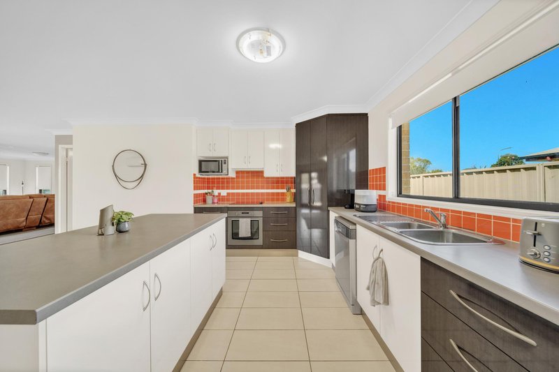 Photo - 12 Blue Gums Drive, Emerald QLD 4720 - Image 7