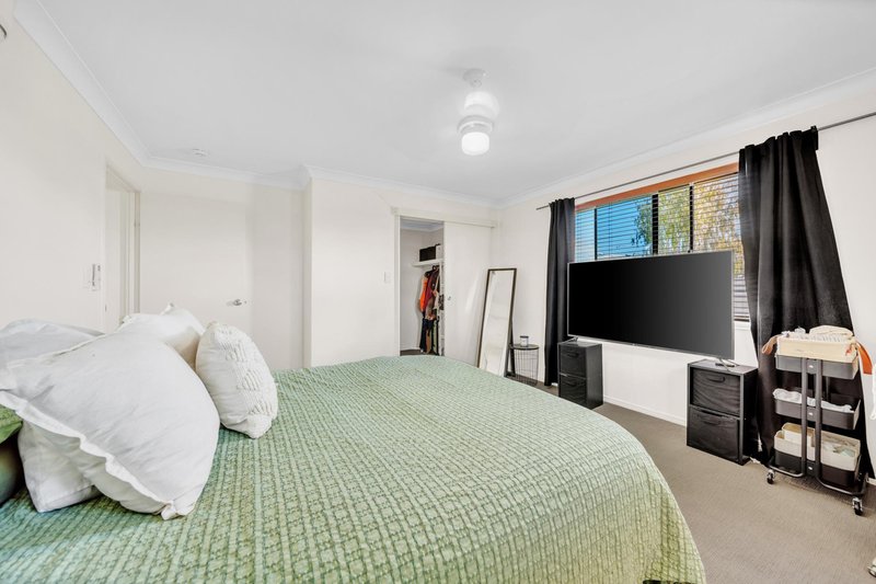 Photo - 12 Blue Gums Drive, Emerald QLD 4720 - Image 9