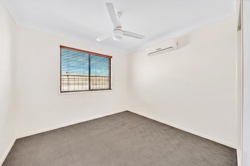 Photo - 12 Blue Gums Drive, Emerald QLD 4720 - Image 13