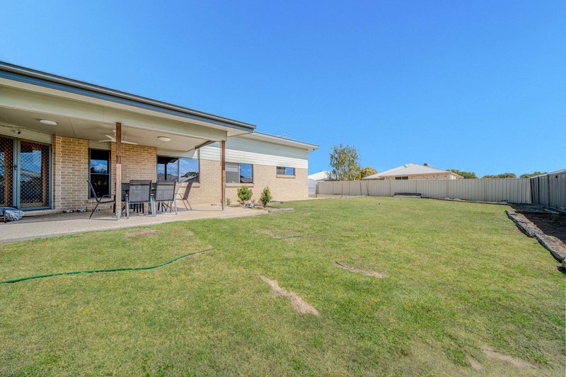 Photo - 12 Blue Gums Drive, Emerald QLD 4720 - Image 17