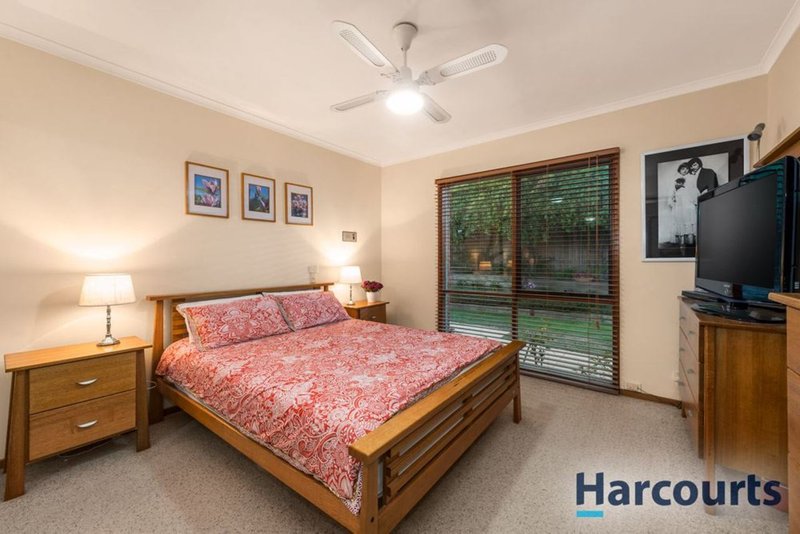 Photo - 12 Blue Hills Close, Wantirna VIC 3152 - Image 7