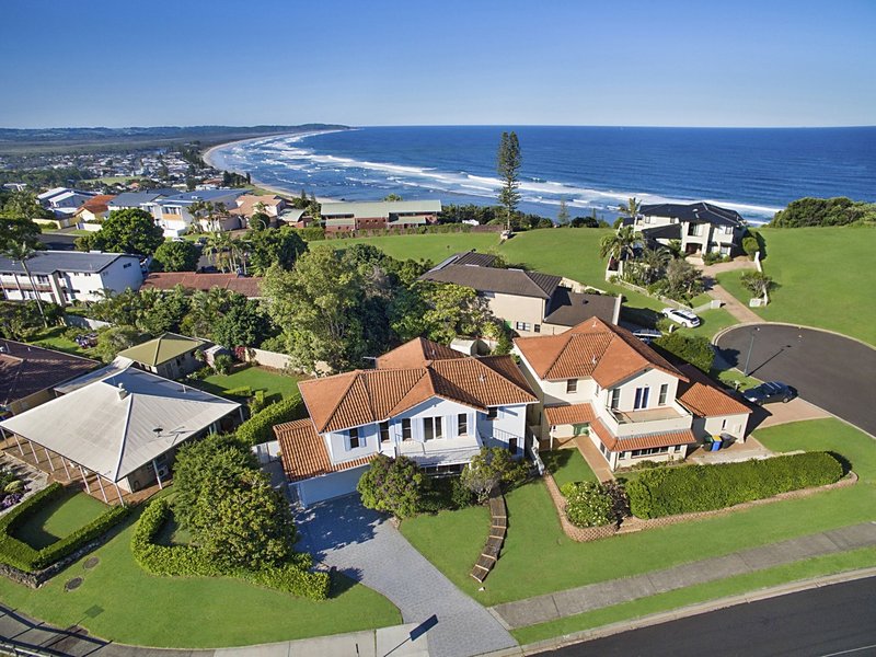 Photo - 1/2 Blue Seas Parade, Lennox Head NSW 2478 - Image 2