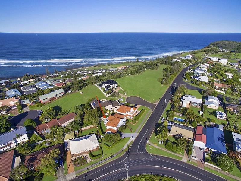 Photo - 1/2 Blue Seas Parade, Lennox Head NSW 2478 - Image 15