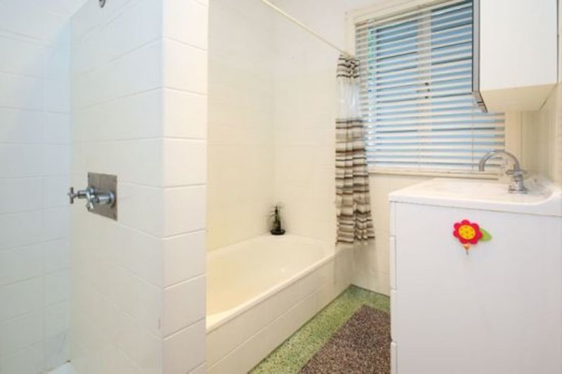 Photo - 12 Boambillee Street, Mount Gravatt East QLD 4122 - Image 8