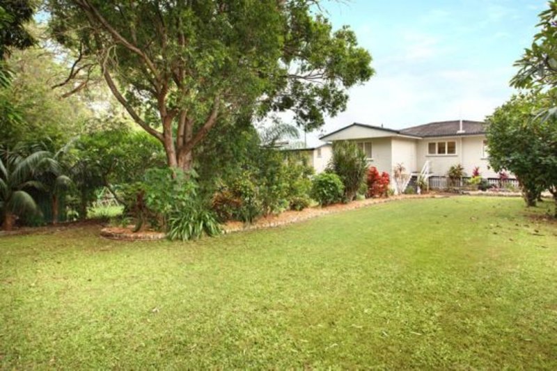 Photo - 12 Boambillee Street, Mount Gravatt East QLD 4122 - Image 11