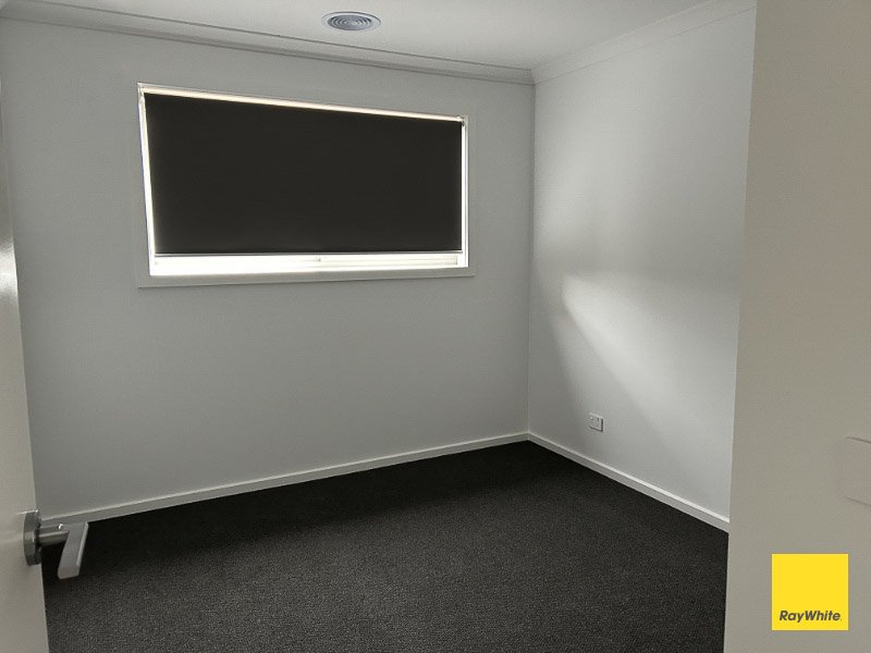 Photo - 12 Boldiston Crescent, Huntly VIC 3551 - Image 11