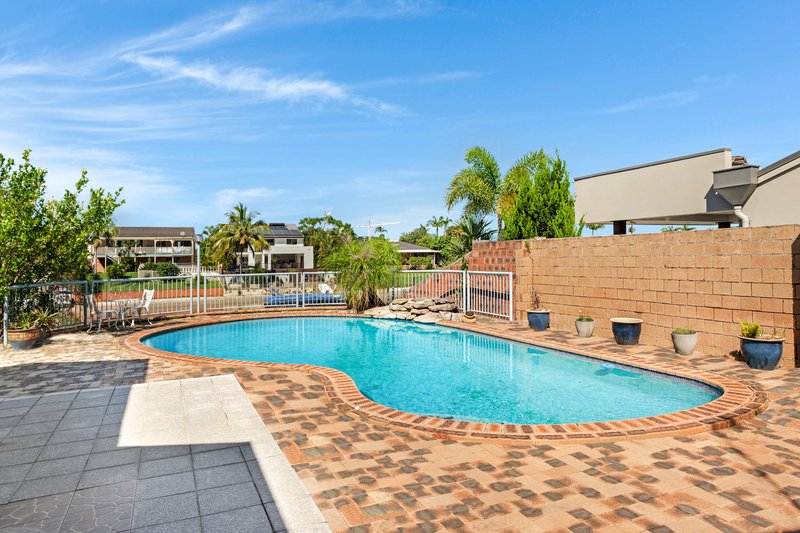 Photo - 12 Bombala Street, Broadbeach Waters QLD 4218 - Image 6