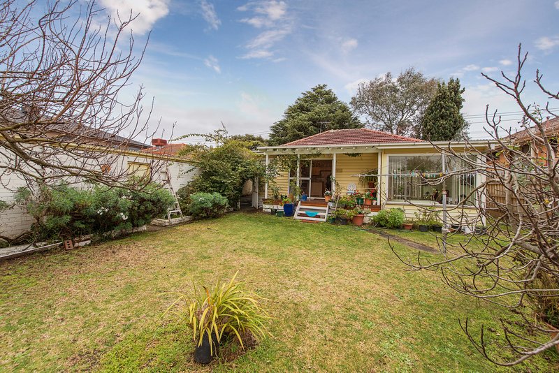 Photo - 12 Bond Street, Clayton South VIC 3169 - Image 10