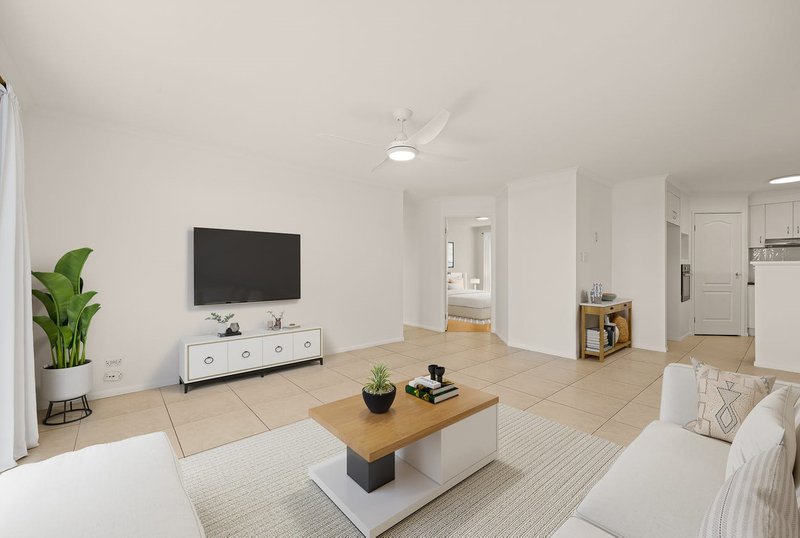 Photo - 12 Bonner Court, Pacific Pines QLD 4211 - Image 3