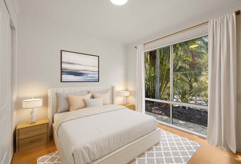 Photo - 12 Bonner Court, Pacific Pines QLD 4211 - Image 6