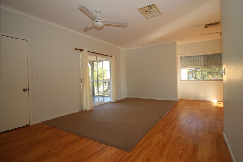 Photo - 12 Bonython Drive, Emerald QLD 4720 - Image 9