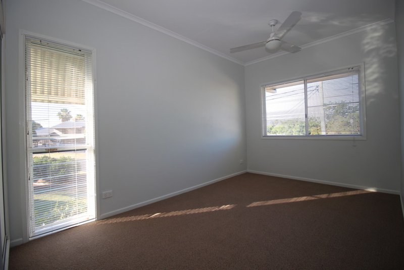 Photo - 12 Bonython Drive, Emerald QLD 4720 - Image 14