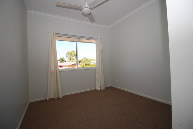 Photo - 12 Bonython Drive, Emerald QLD 4720 - Image 16