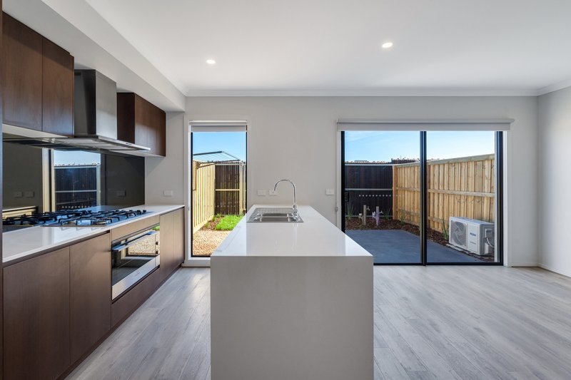 Photo - 12 Boomerang Road, Donnybrook VIC 3064 - Image 2