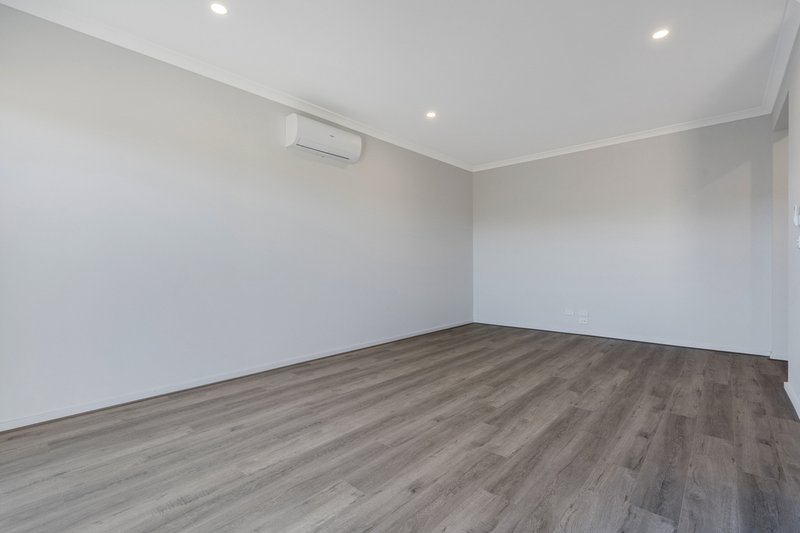 Photo - 12 Boomerang Road, Donnybrook VIC 3064 - Image 17