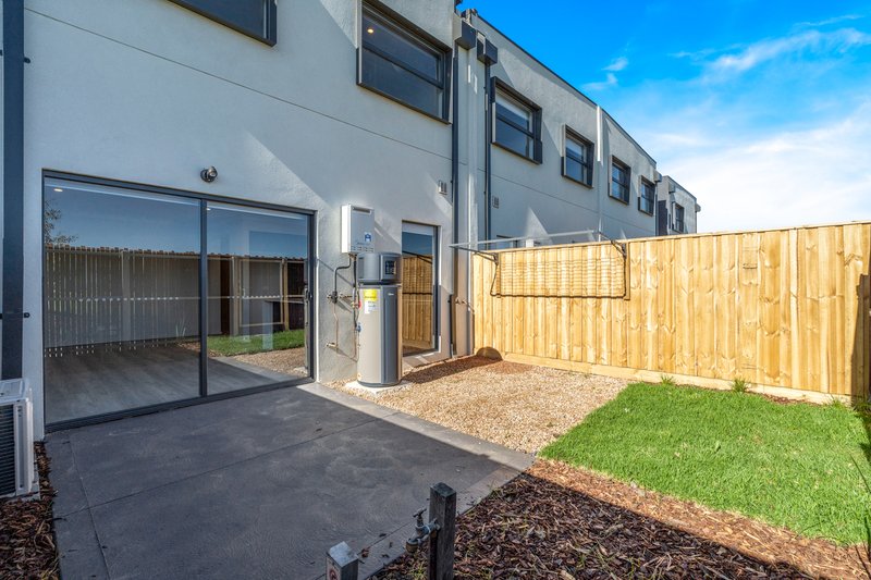Photo - 12 Boomerang Road, Donnybrook VIC 3064 - Image 18