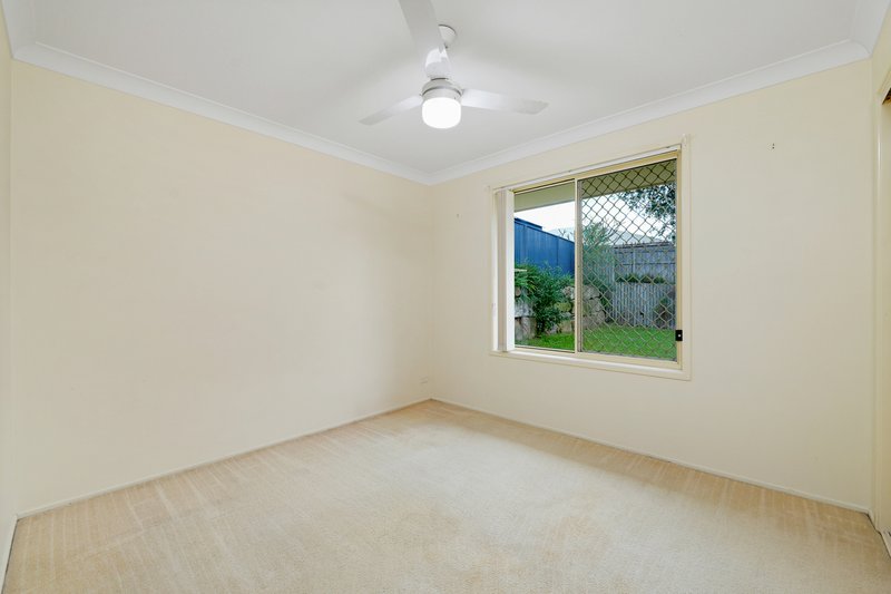 Photo - 12 Border Court, Arana Hills QLD 4054 - Image 11