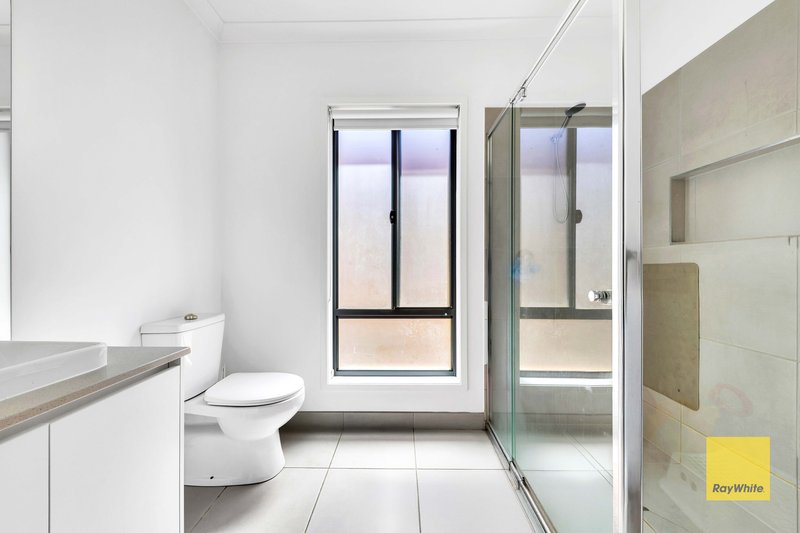 Photo - 12 Bossini Street, Truganina VIC 3029 - Image 4