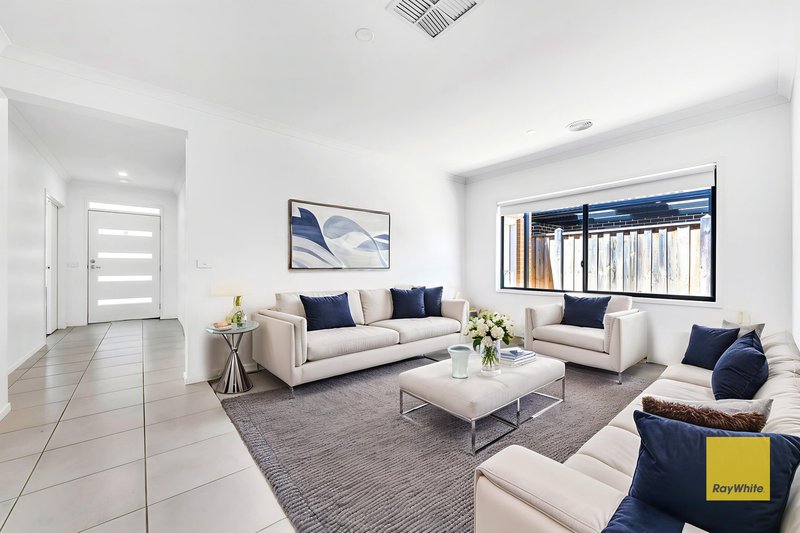 Photo - 12 Bossini Street, Truganina VIC 3029 - Image 5