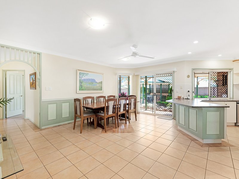 Photo - 12 Bowerbird Avenue, Eli Waters QLD 4655 - Image 6