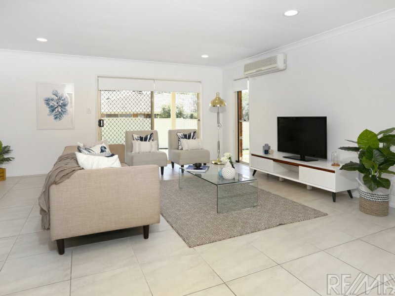 Photo - 12 Bowmore Crt , Merrimac QLD 4226 - Image 12