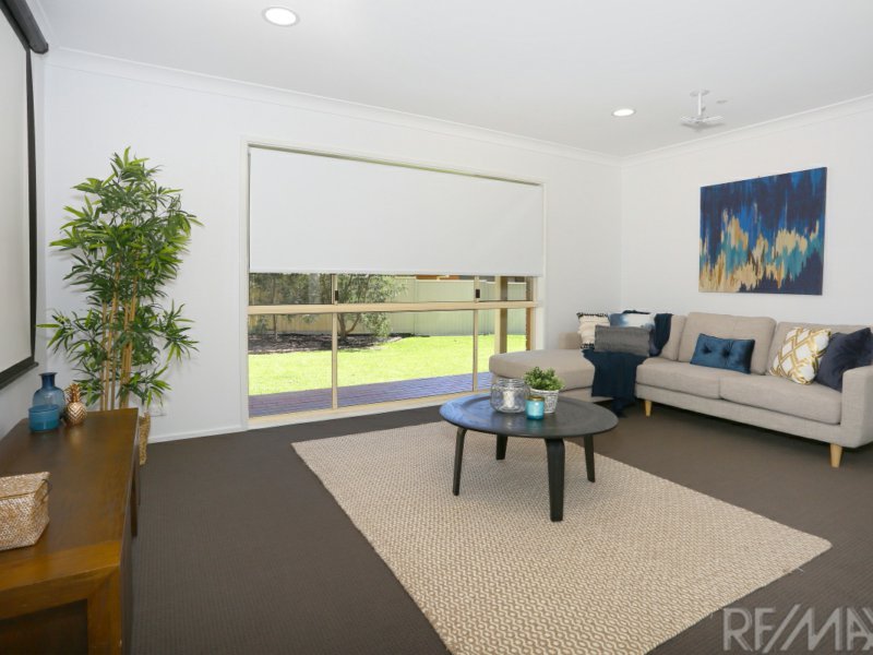 Photo - 12 Bowmore Crt , Merrimac QLD 4226 - Image 14