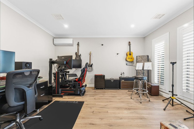 Photo - 12 Brabourne Street, Mickleham VIC 3064 - Image 21