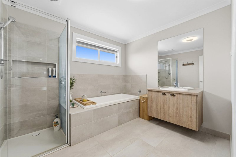 Photo - 12 Brabourne Street, Mickleham VIC 3064 - Image 22