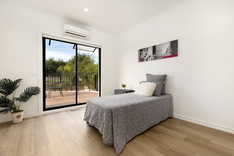 Photo - 12 Bradman Terrace, Epping VIC 3076 - Image 17