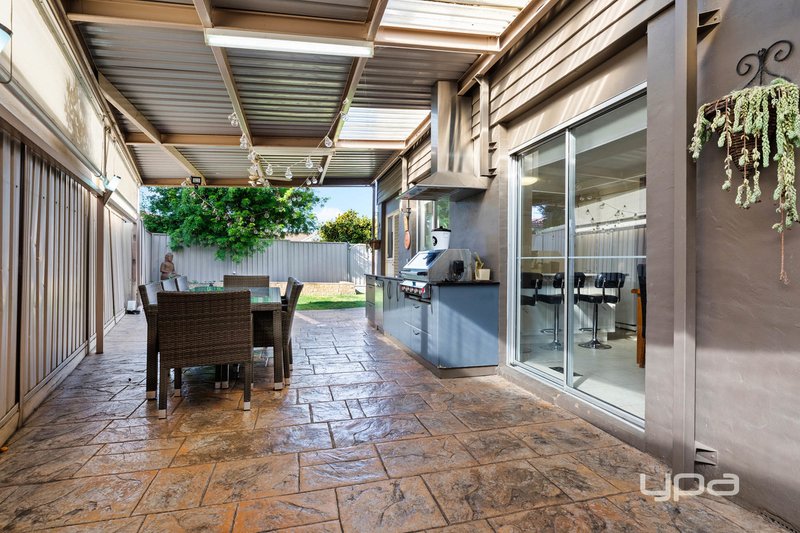 Photo - 12 Bradwell Street, Kealba VIC 3021 - Image 7