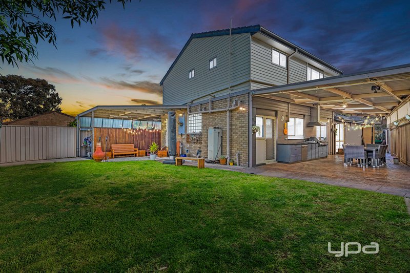 Photo - 12 Bradwell Street, Kealba VIC 3021 - Image 9