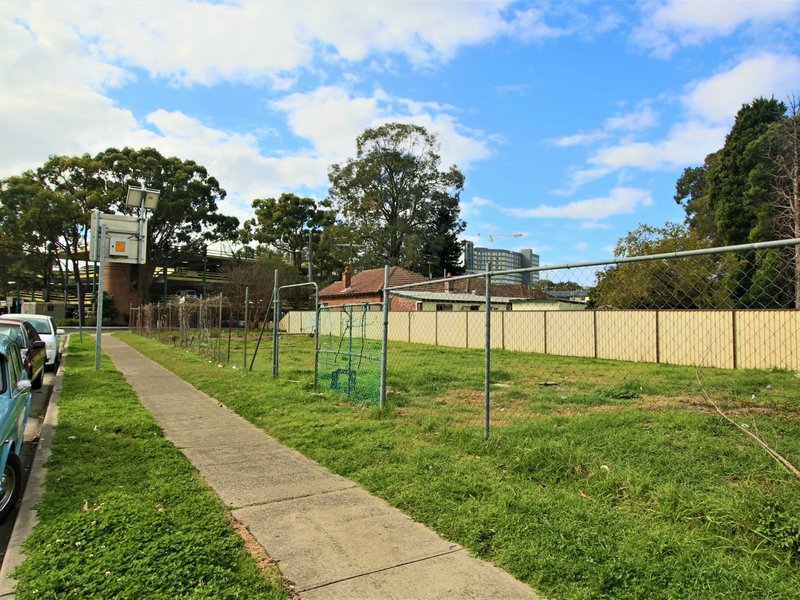 Photo - 12 Brandon Ave , Bankstown NSW 2200 - Image 4