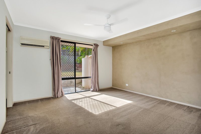 Photo - 12 Breakwater Road, Robina QLD 4226 - Image 9