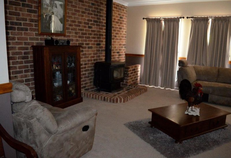 Photo - 12 Brennan Crescent, Oberon NSW 2787 - Image 4