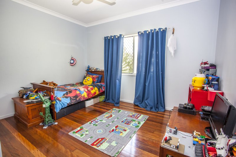 Photo - 12 Bridge Street, North Booval QLD 4304 - Image 3