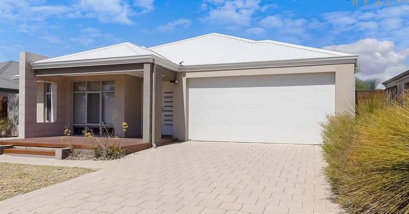 Photo - 12 Brigalow Bend, Ellenbrook WA 6069 - Image 1