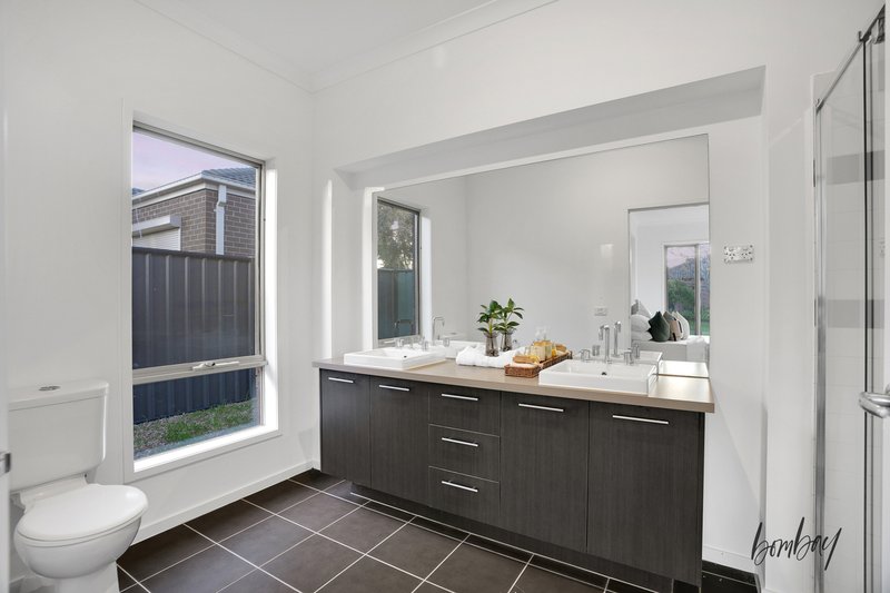 Photo - 12 Brighton Place, Craigieburn VIC 3064 - Image 5