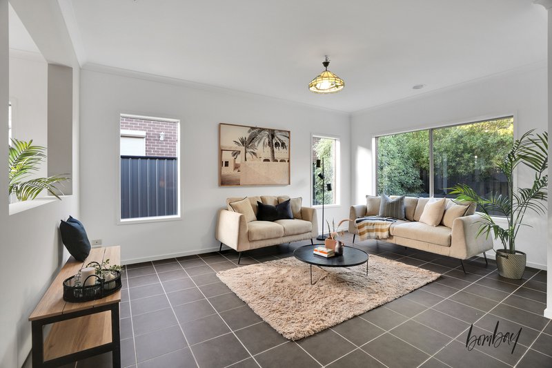 Photo - 12 Brighton Place, Craigieburn VIC 3064 - Image 11