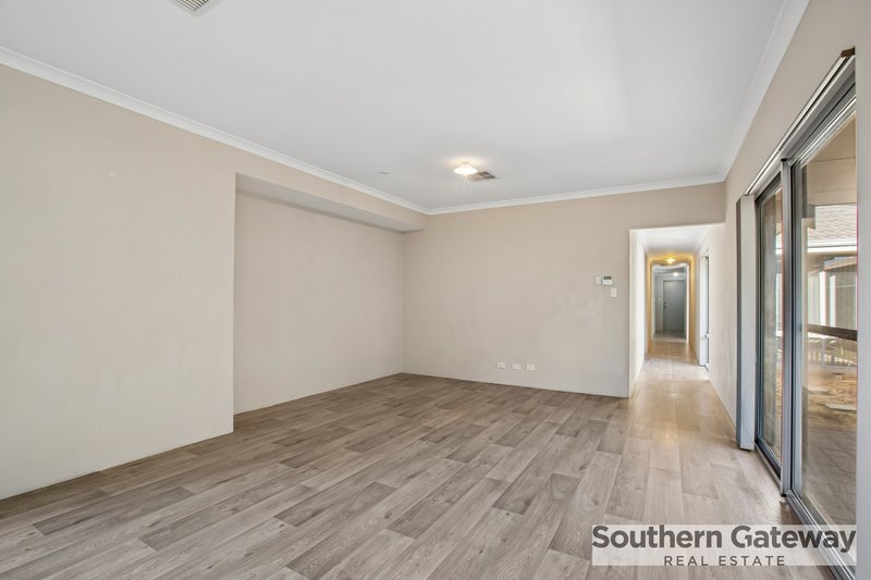 Photo - 12 Bristow Street, Haynes WA 6112 - Image 18