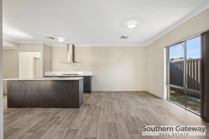 Photo - 12 Bristow Street, Haynes WA 6112 - Image 21