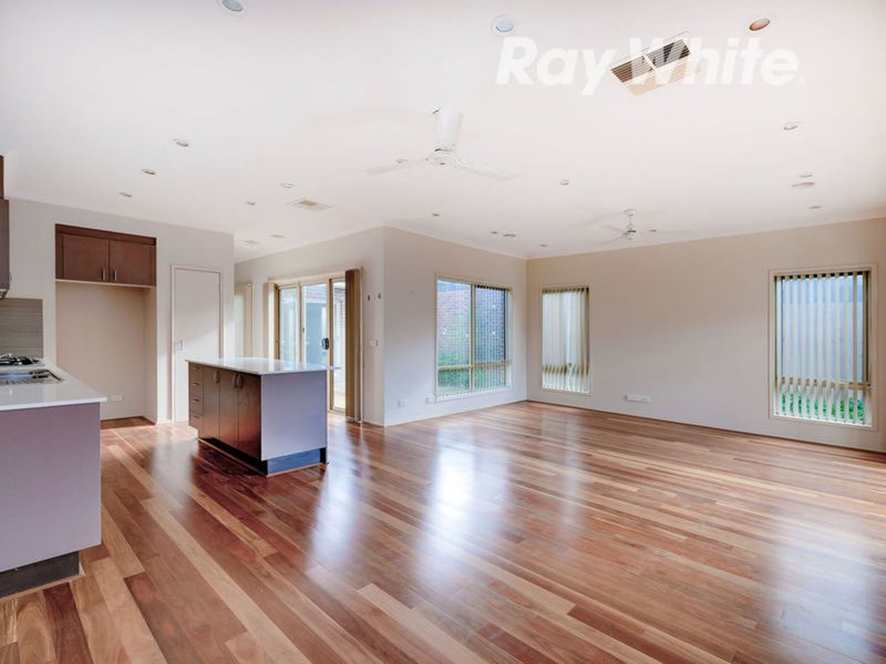 Photo - 12 Broadleaf Drive, Epping VIC 3076 - Image 3