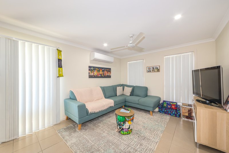 Photo - 12 Broadleaf Place, Ningi QLD 4511 - Image 7