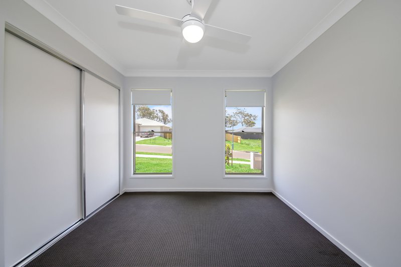 Photo - 12 Broadmead Street, Glenvale QLD 4350 - Image 4