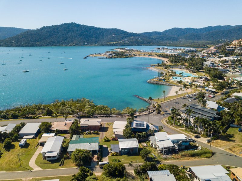 Photo - 12 Broadwater Avenue, Airlie Beach QLD 4802 - Image 17