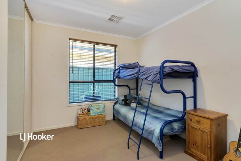 Photo - 12 Broadwater Crescent, Mawson Lakes SA 5095 - Image 10