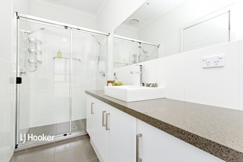 Photo - 12 Brooke Street, Parafield Gardens SA 5107 - Image 17