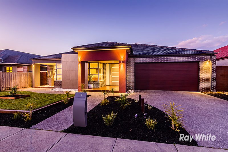 12 Brookwater Parade, Lyndhurst VIC 3975