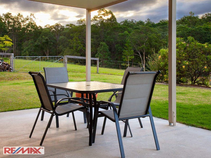 Photo - 12 Brownlow Court, Cashmere QLD 4500 - Image 8