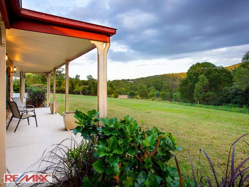 Photo - 12 Brownlow Court, Cashmere QLD 4500 - Image 9