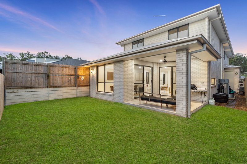 Photo - 12 Brushbox Street, Bahrs Scrub QLD 4207 - Image 2